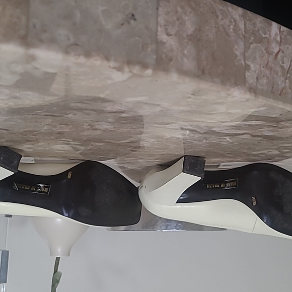 Beige square toe pumps - Picture 3 of 5